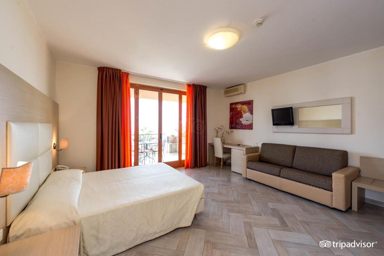 מצאו Taormina Hotel Calipso מראה חיצוני תמונה