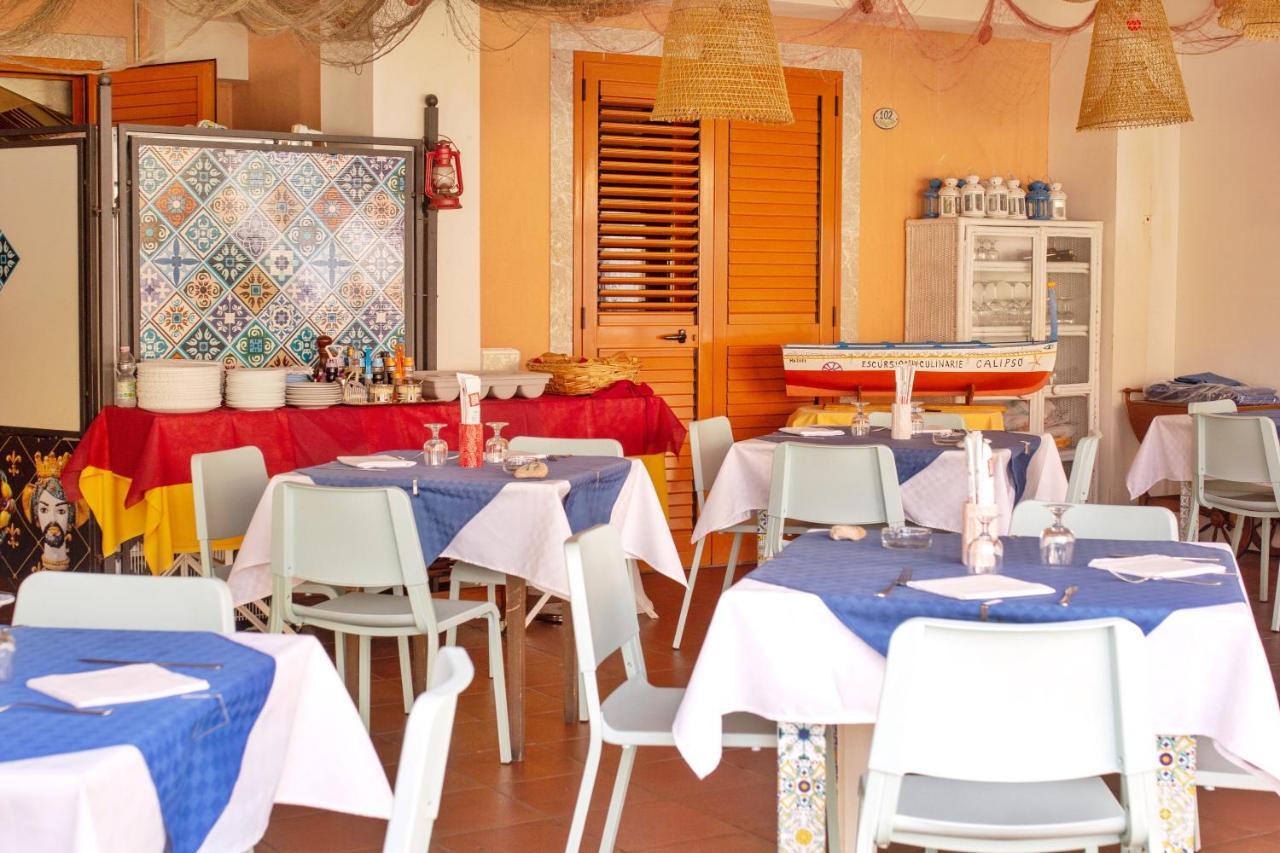 מצאו Taormina Hotel Calipso מראה חיצוני תמונה