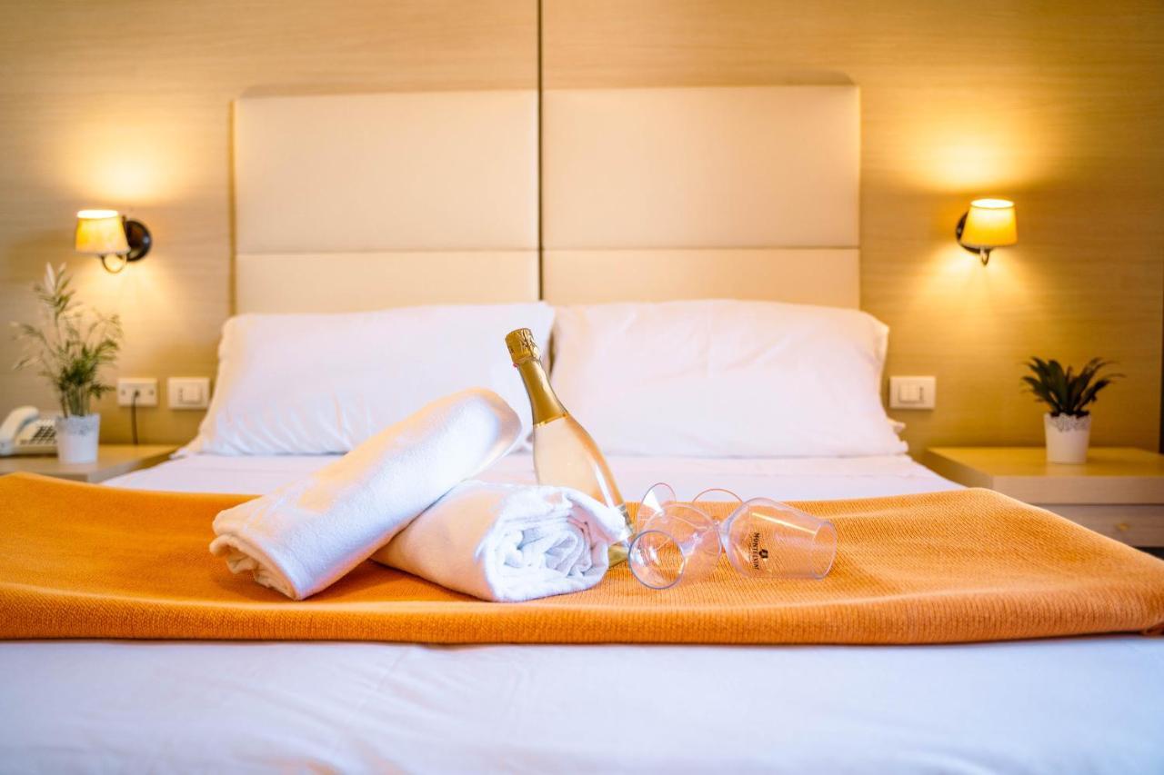 מצאו Taormina Hotel Calipso מראה חיצוני תמונה