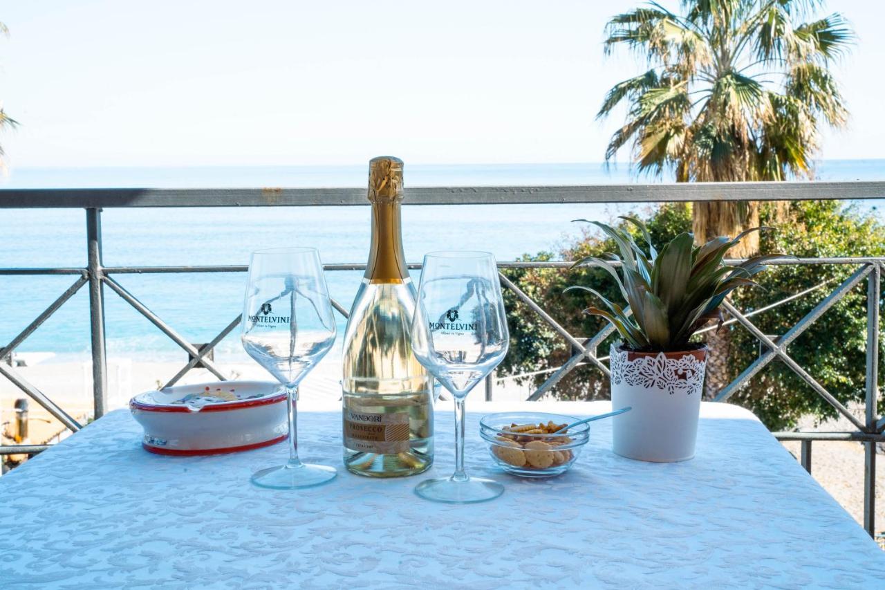 מצאו Taormina Hotel Calipso מראה חיצוני תמונה
