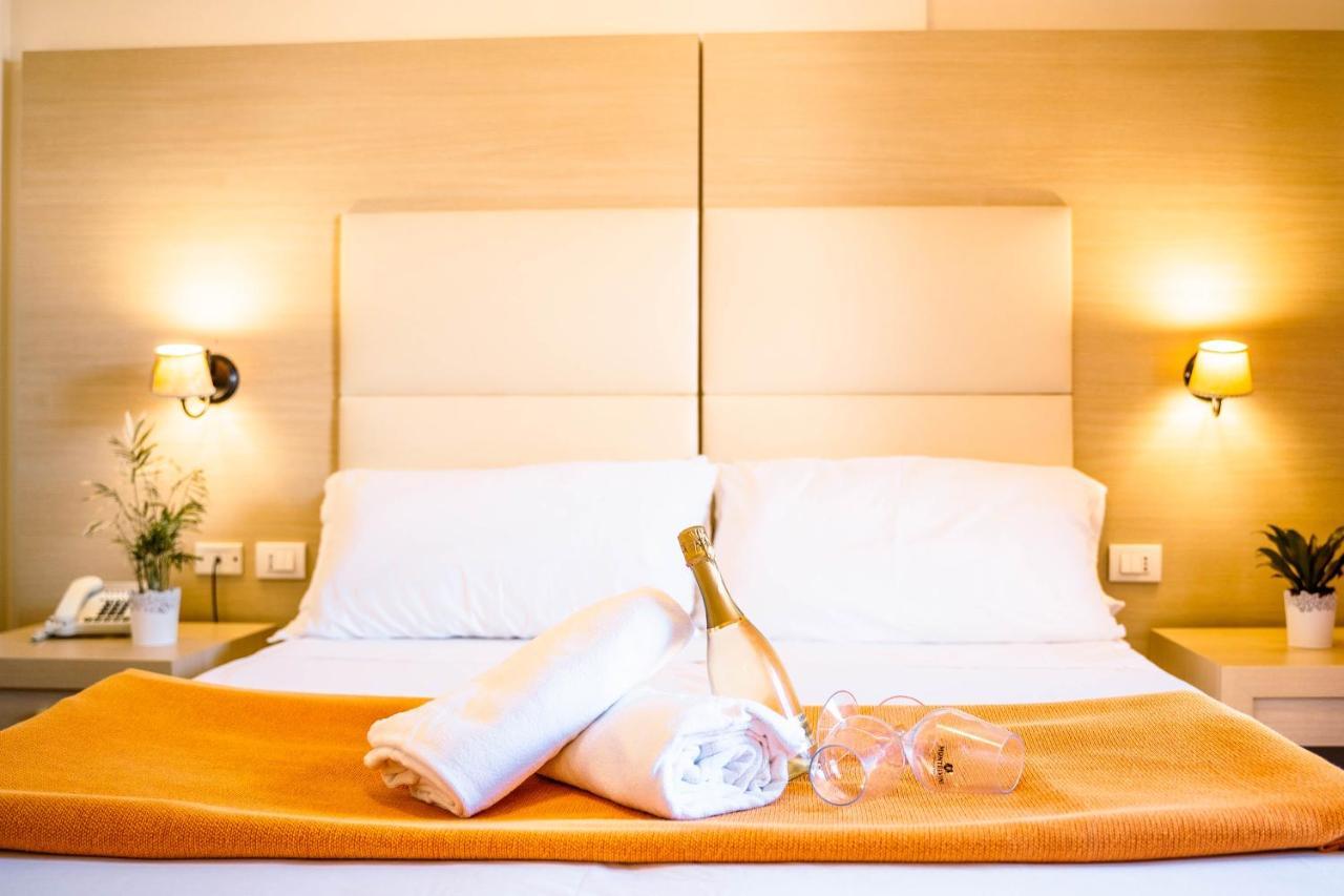 מצאו Taormina Hotel Calipso מראה חיצוני תמונה