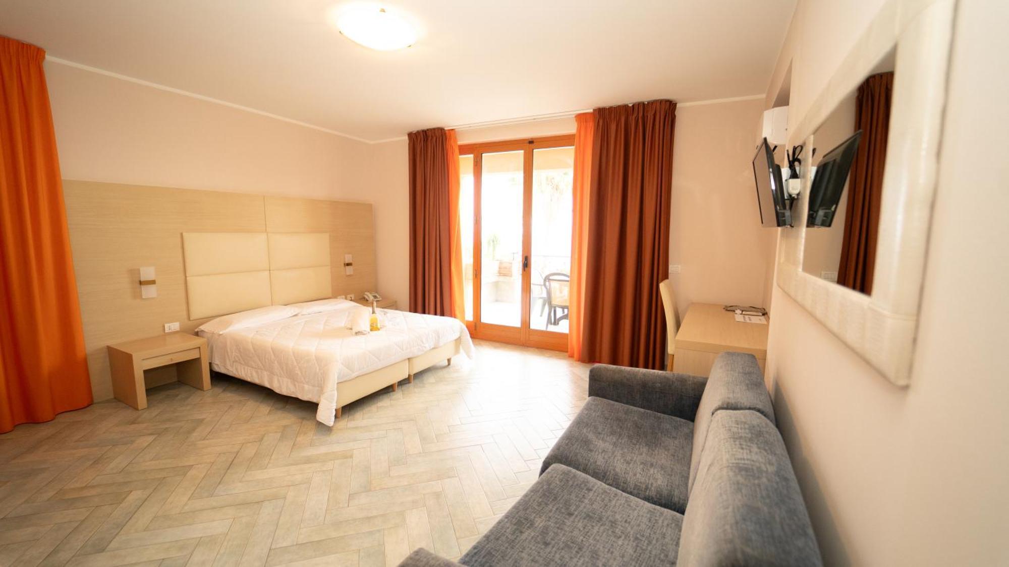 מצאו Taormina Hotel Calipso מראה חיצוני תמונה