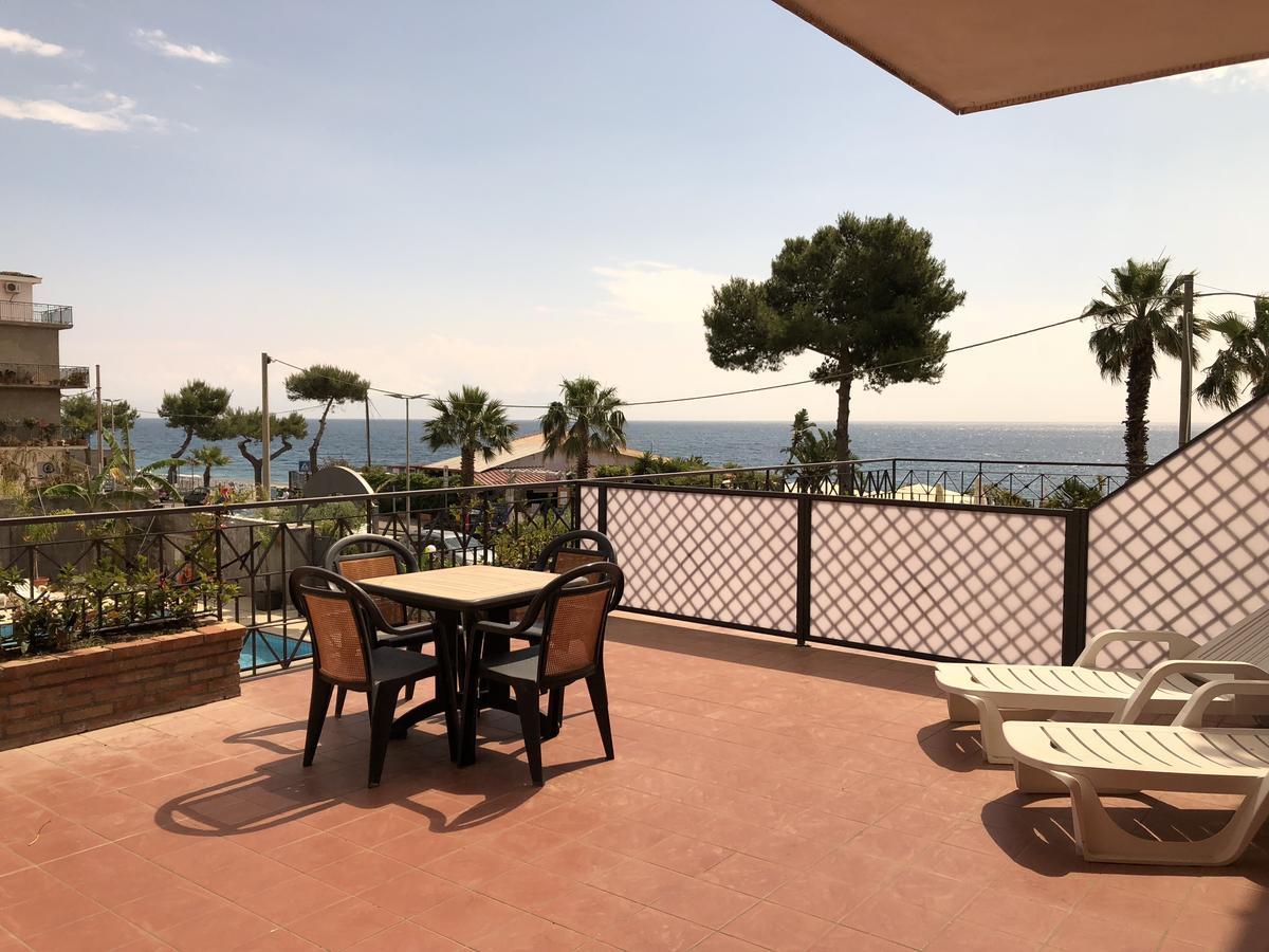 מצאו Taormina Hotel Calipso מראה חיצוני תמונה