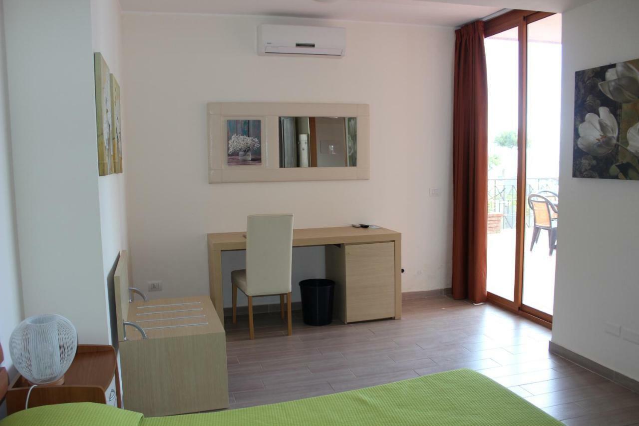 מצאו Taormina Hotel Calipso מראה חיצוני תמונה